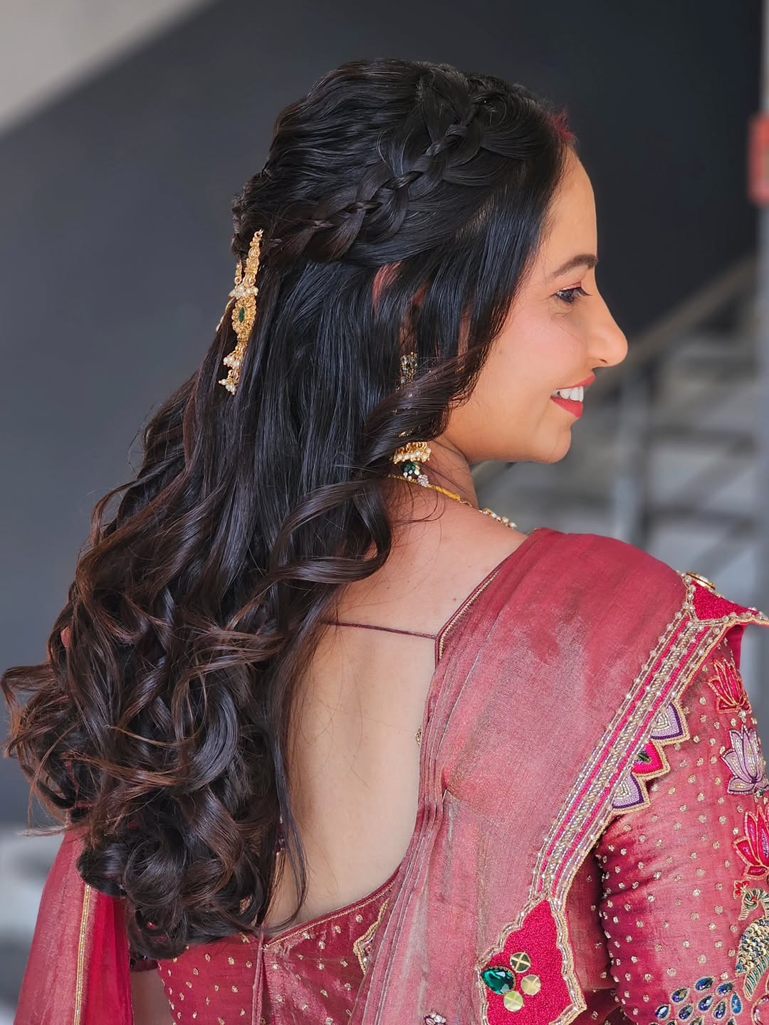 Braided Cascade Waves