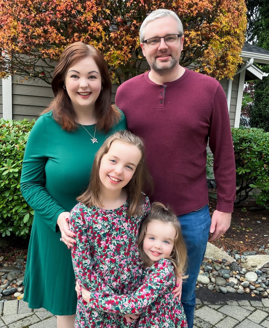 Emerald Knit Dress + Clean Seasonal Lines