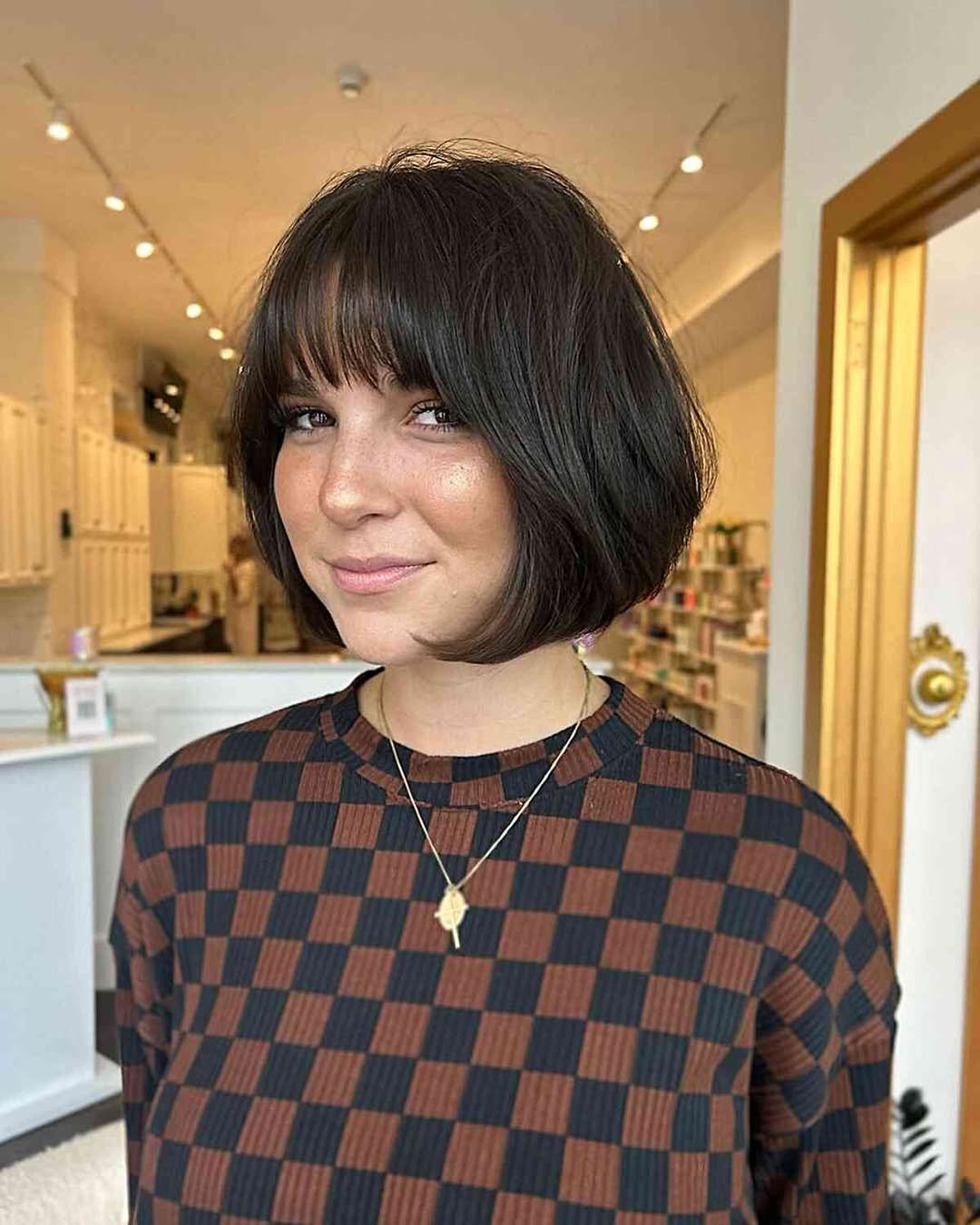 Rounded Soft-Edge Chin Bob