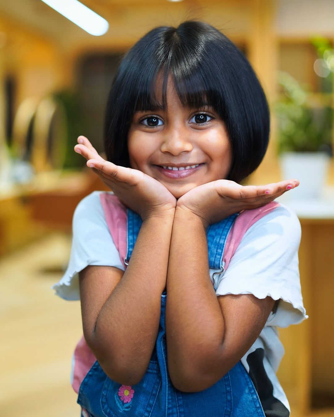 Soft Round Bob with Feather-Spread Bangs