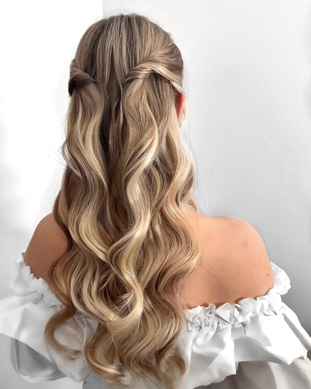 Twisted Half-Up Waves